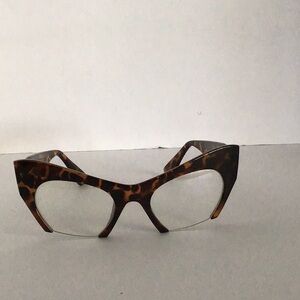 🛍️🛍️ UNKNOWN DESIGNER🛍️🛍️.    Tortoise Shell Cat-Eye Readers